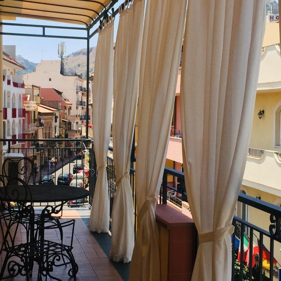Case Borgo Vacanze Letojanni Kültér fotó